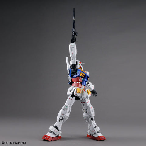 BANDAI PG UNLEASHED 1/60 RX-78-2 GUNDAM