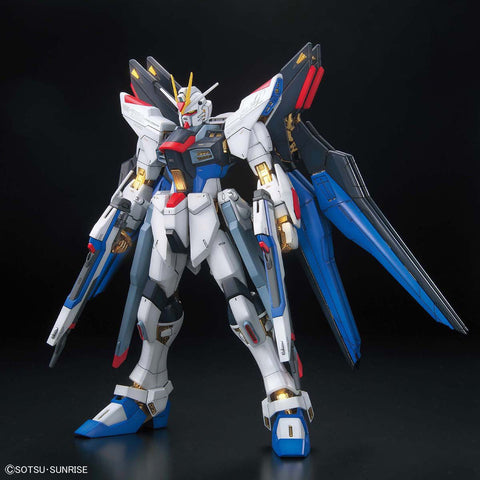 BANDAI MG 1/100 STRIKE FREEDOM GUNDAM FULL BURST MODE